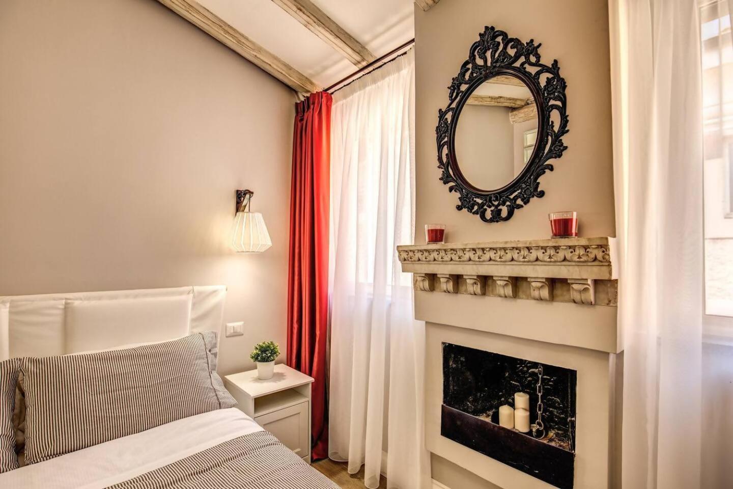 Appartement Attic With Terrace By Trevi Fountain *